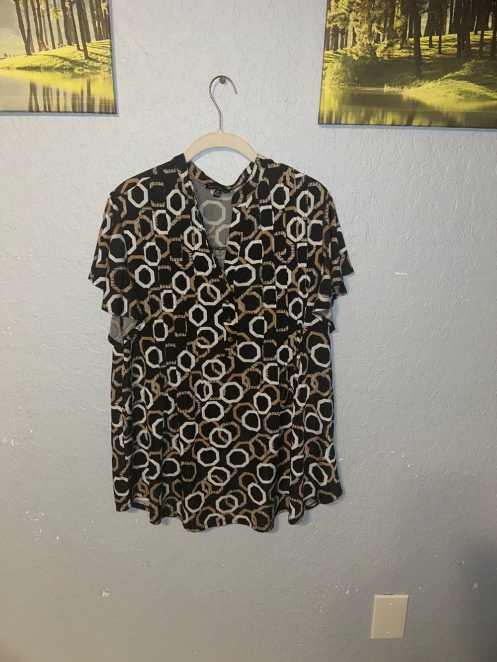 Ava & Grace Black Blouse with Tan and White Geometric Rings